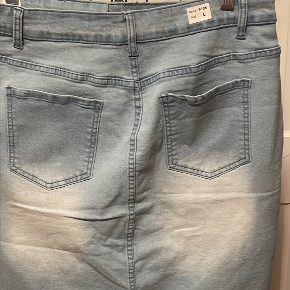 🫦🫦🫦BOGOHO🫦🫦🫦Light Blue Denim Button-Front Skirt - Picture 8 of 10